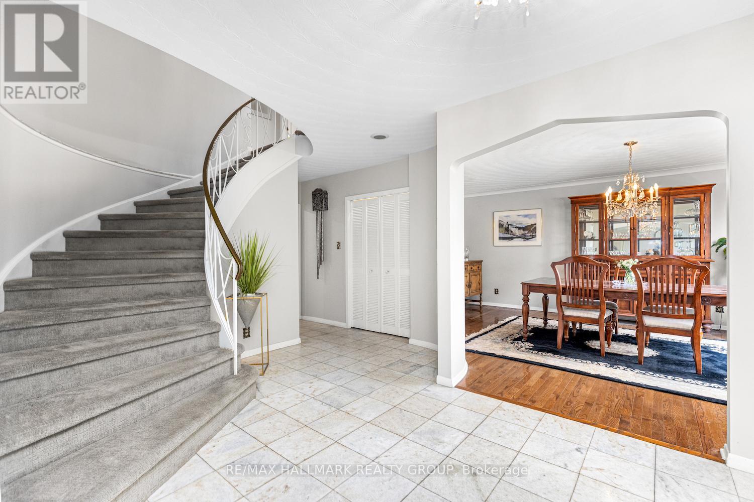 Photo 29 of 2435 Georgina Drive, Ottawa ON