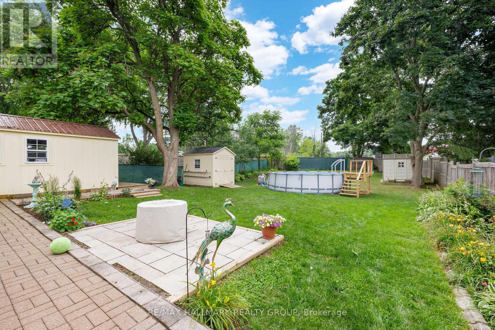 Photo 38 of 1182 Queensland Place, Brockville ON