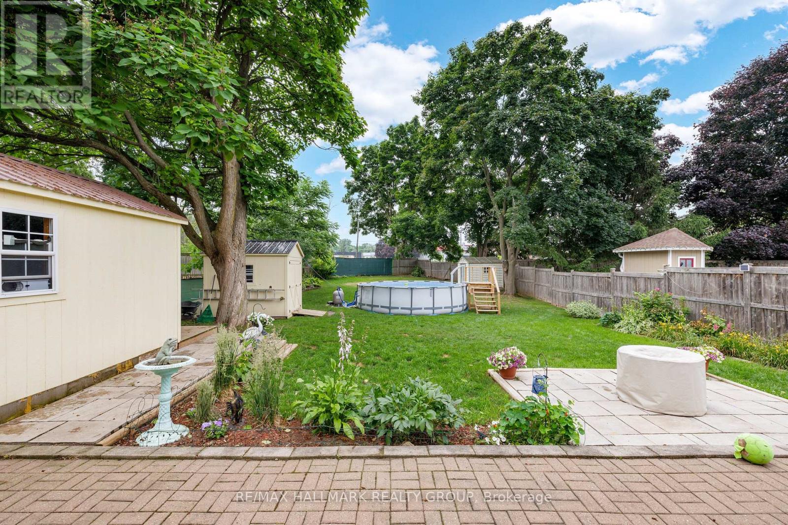 Photo 37 of 1182 Queensland Place, Brockville ON
