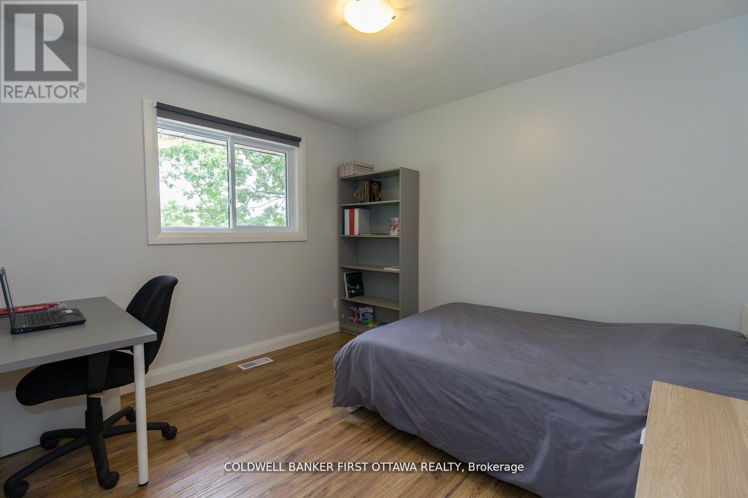 Photo 37 of 34 Westwood Drive, Ottawa ON