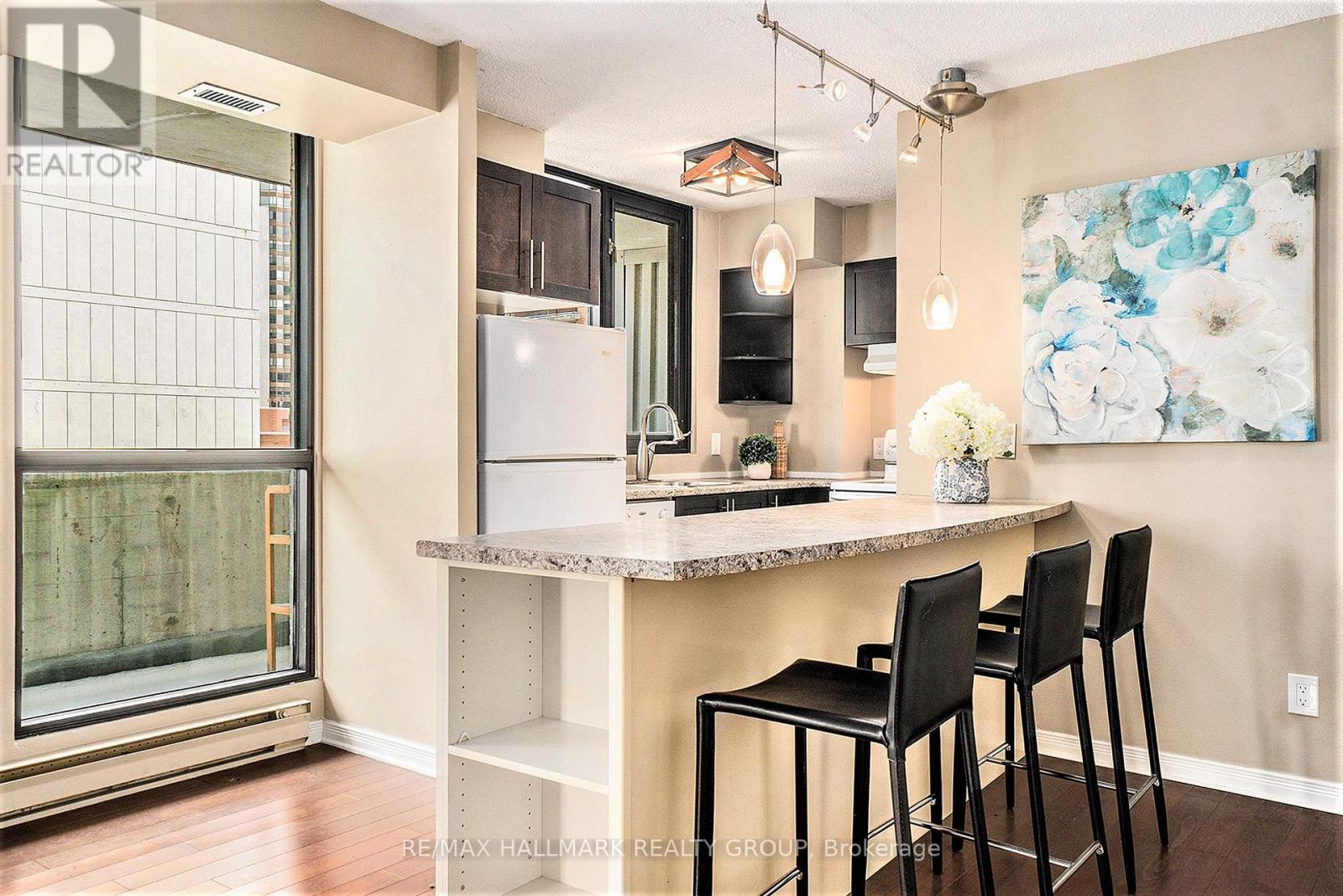 Photo 7 of 1102 200 Bay Street N, Ottawa ON
