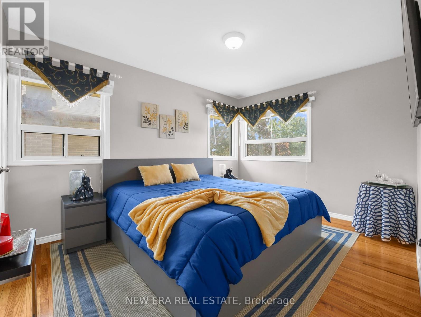 Photo 16 of 43 Rowanwood Avenue, Brantford ON