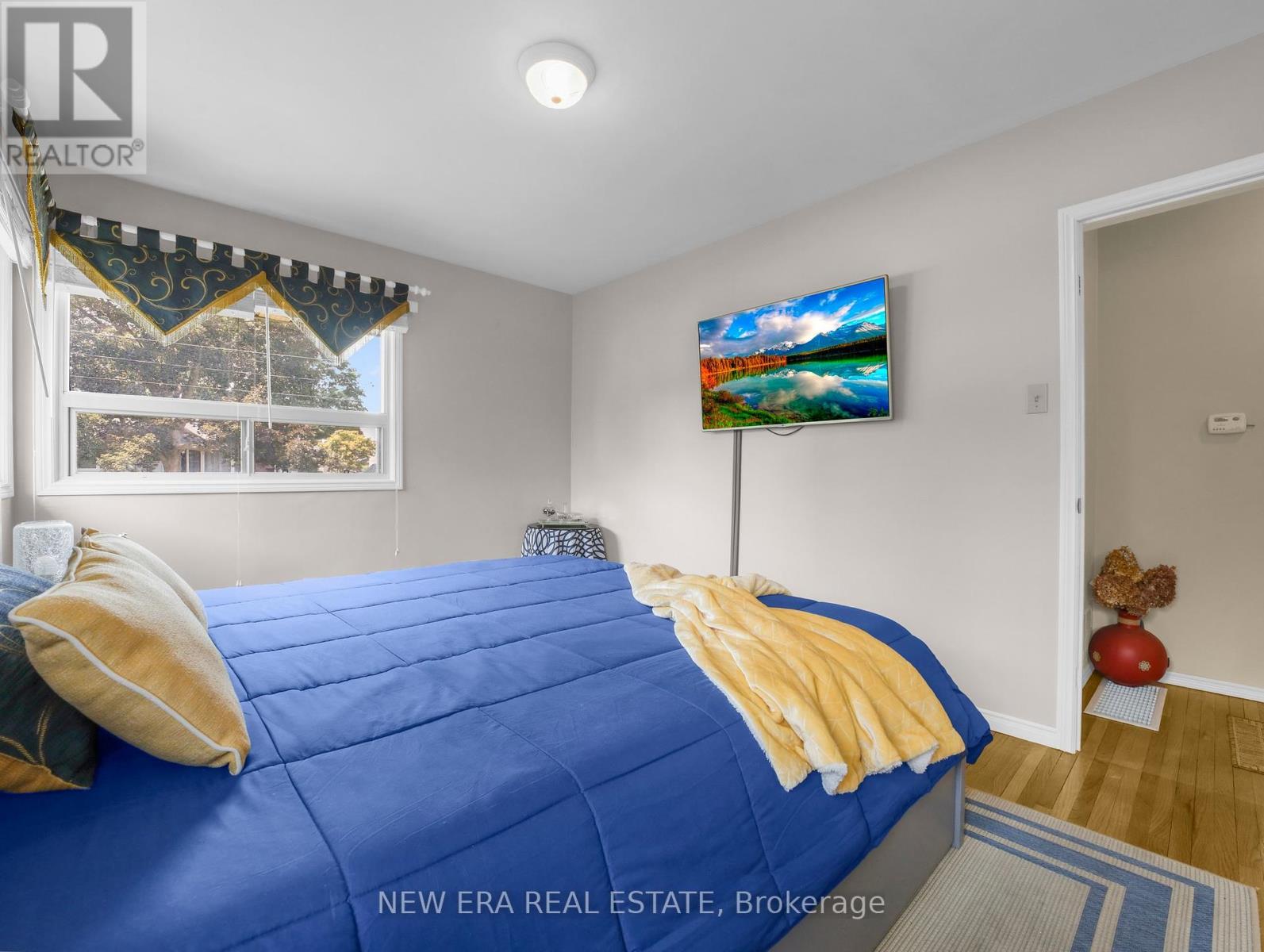 Photo 17 of 43 Rowanwood Avenue, Brantford ON