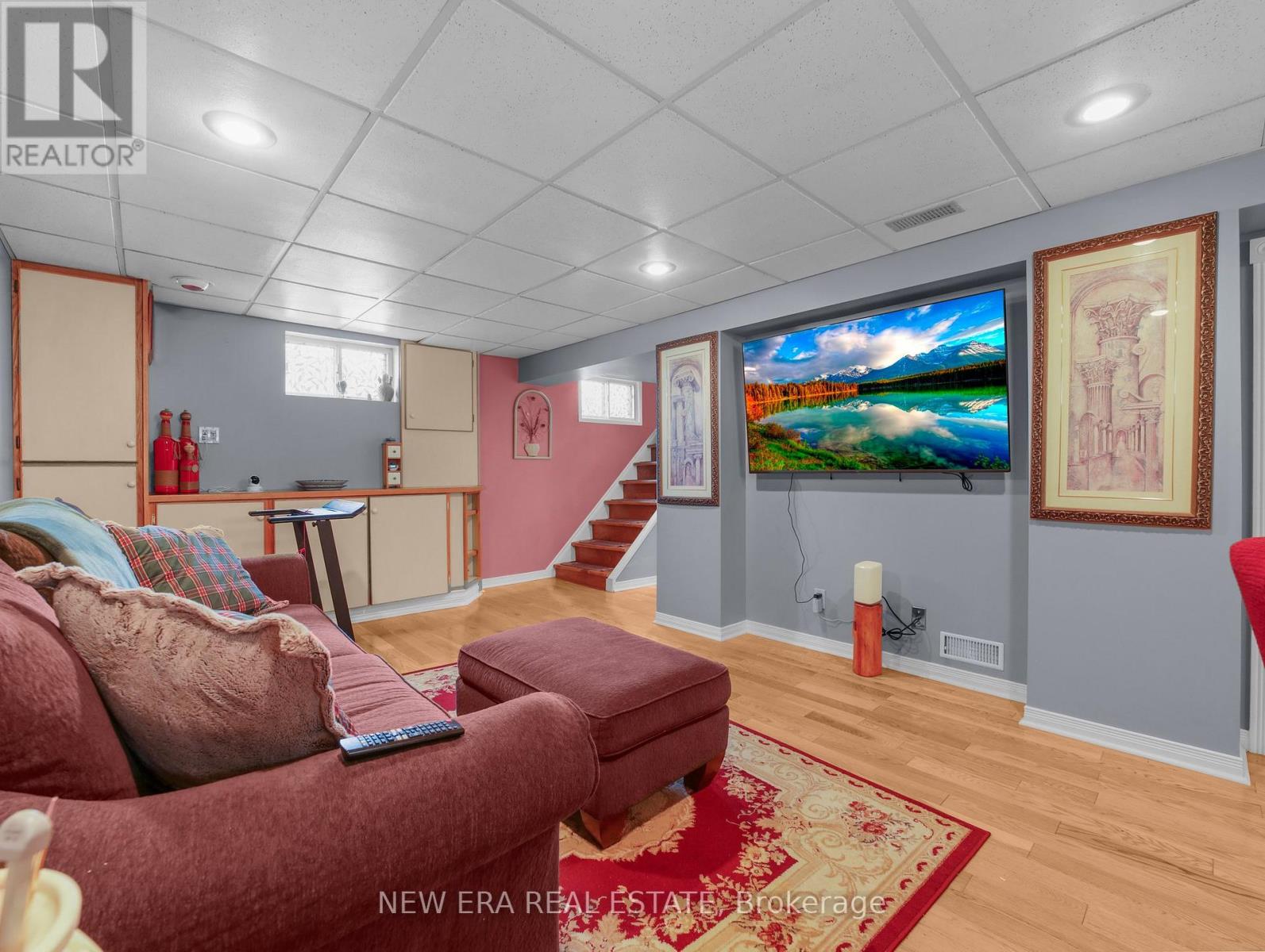 Photo 25 of 43 Rowanwood Avenue, Brantford ON