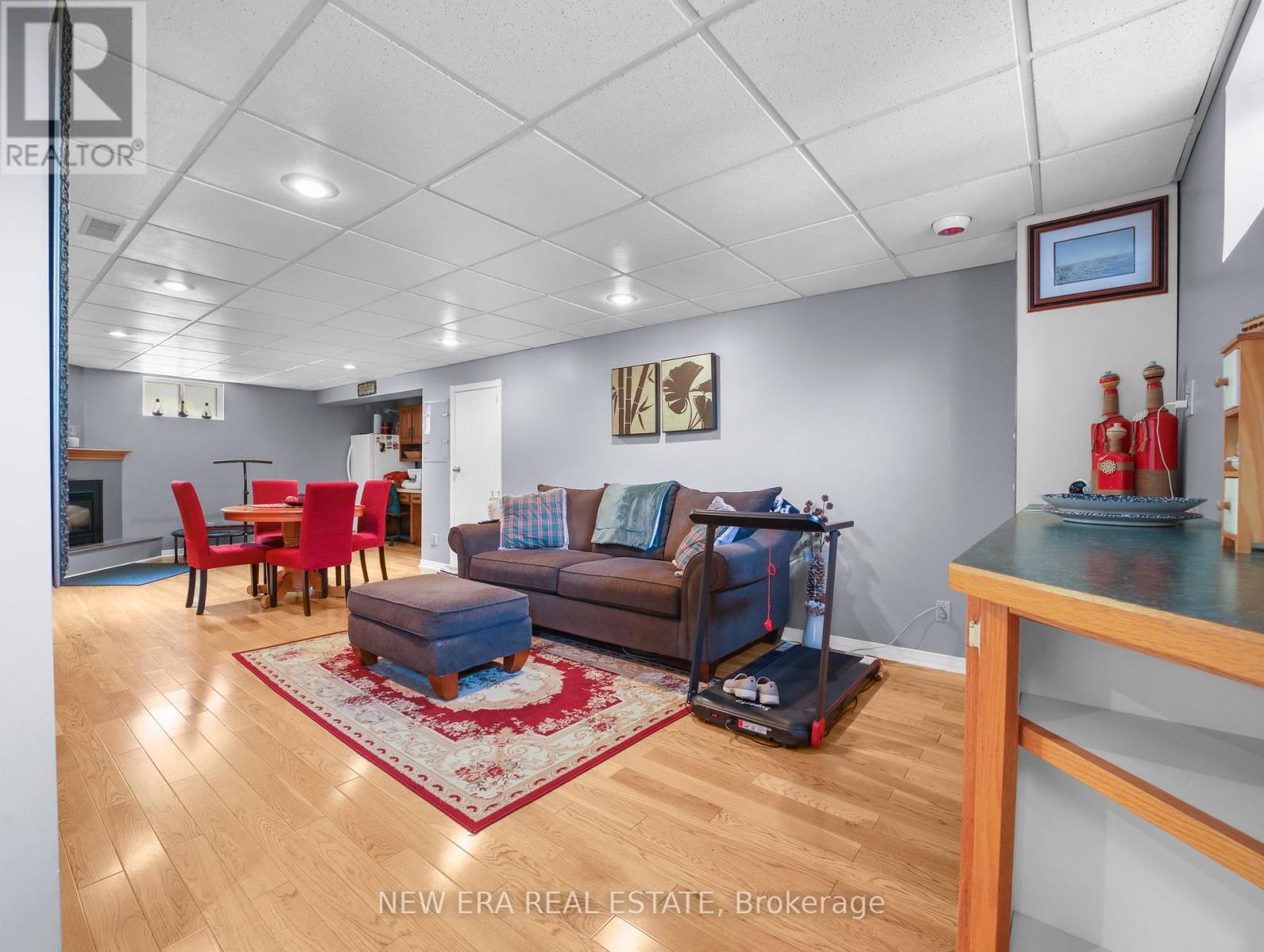 Photo 26 of 43 Rowanwood Avenue, Brantford ON