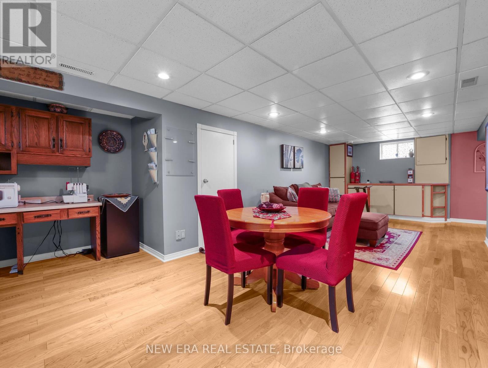 Photo 28 of 43 Rowanwood Avenue, Brantford ON