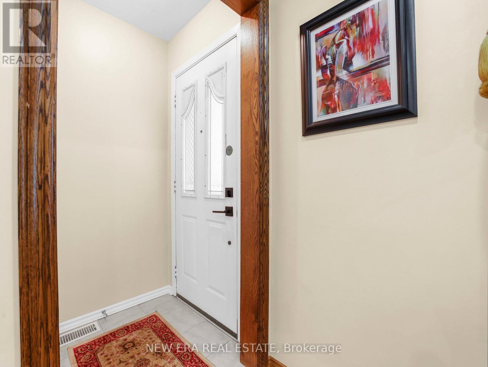 Photo 6 of 43 Rowanwood Avenue, Brantford ON