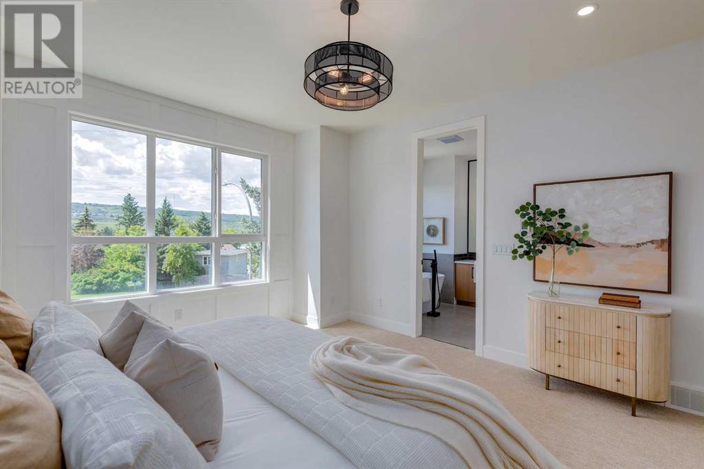 Single Family House for Sale in   Avenue NW Montgomery Calgary 