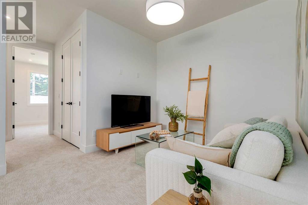 Single Family House for Sale in   Avenue NW Montgomery Calgary 