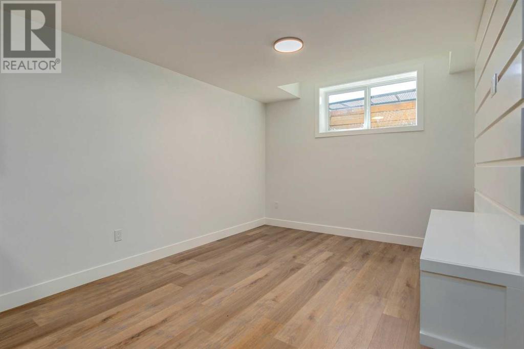 Single Family House for Sale in   Avenue NW Montgomery Calgary 