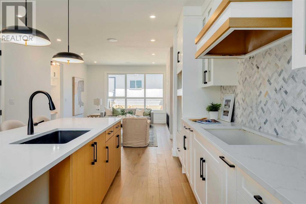 Single Family House for Sale in   Avenue NW Montgomery Calgary 
