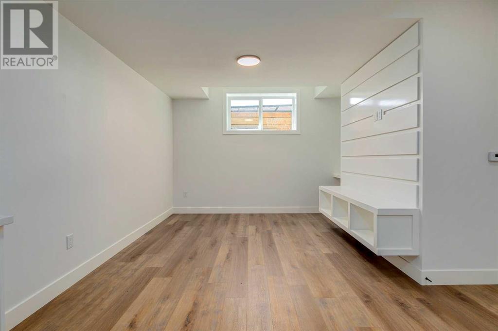 Single Family House for Sale in   Avenue NW Montgomery Calgary 