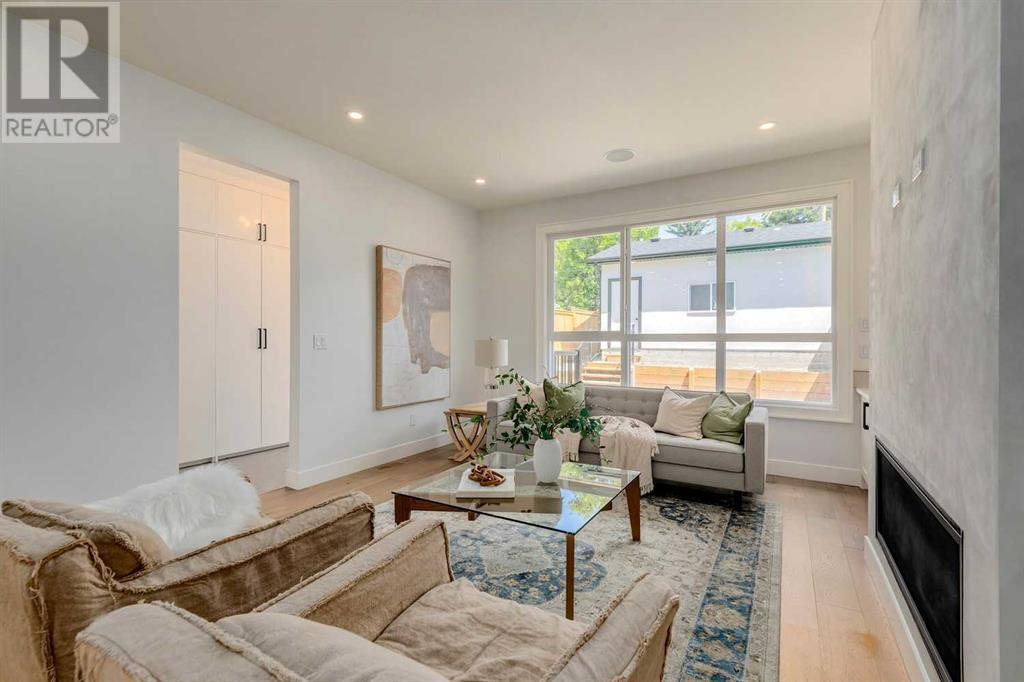 Single Family House for Sale in   Avenue NW Montgomery Calgary 