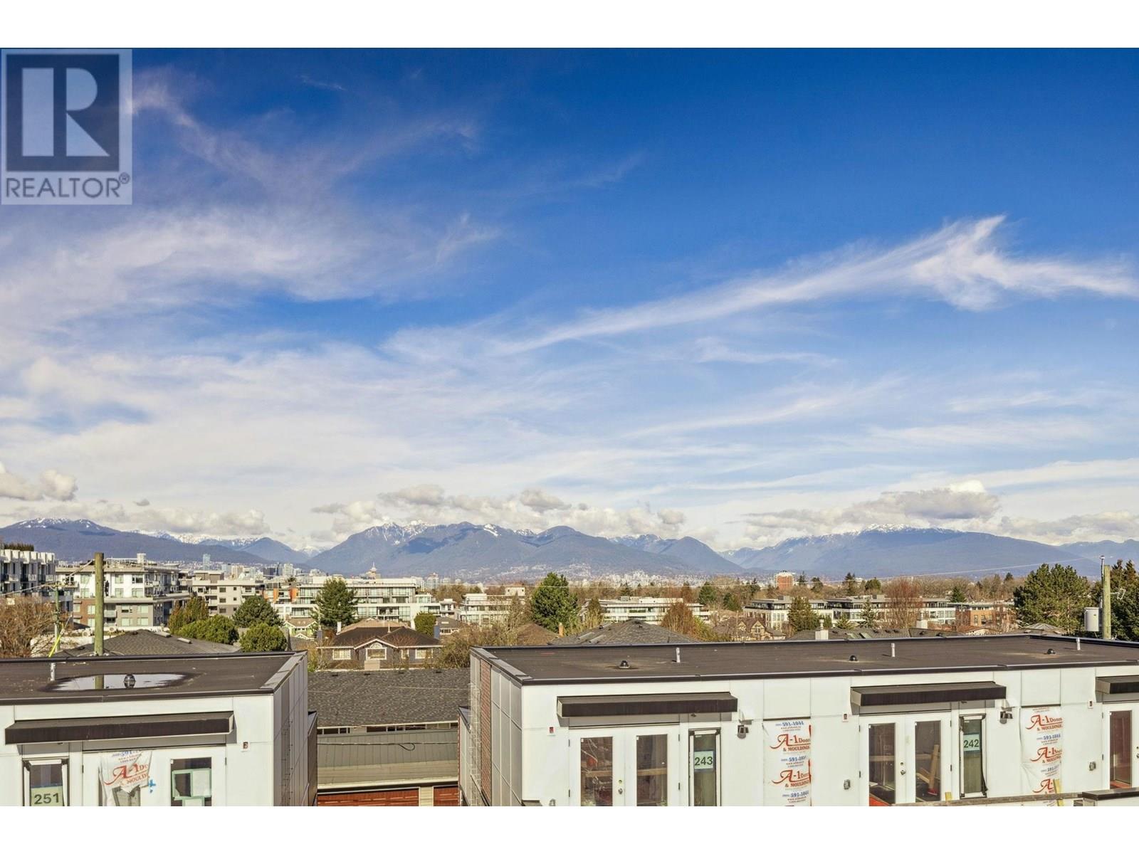 Photo 4 of 121 471 W 28th Avenue, Vancouver BC
