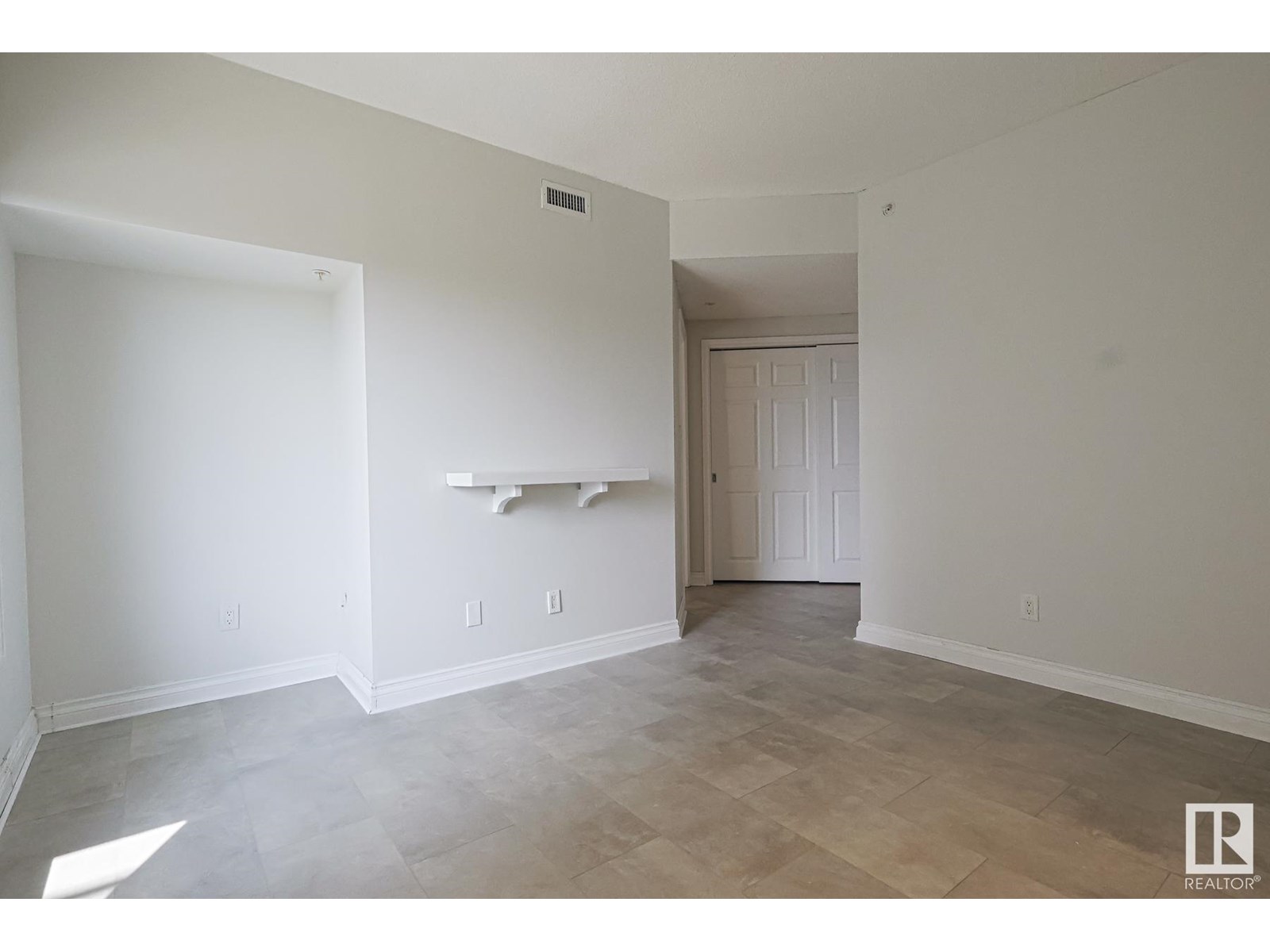 Photo 27 of 502 11111 82 Av Nw Nw, Edmonton AB