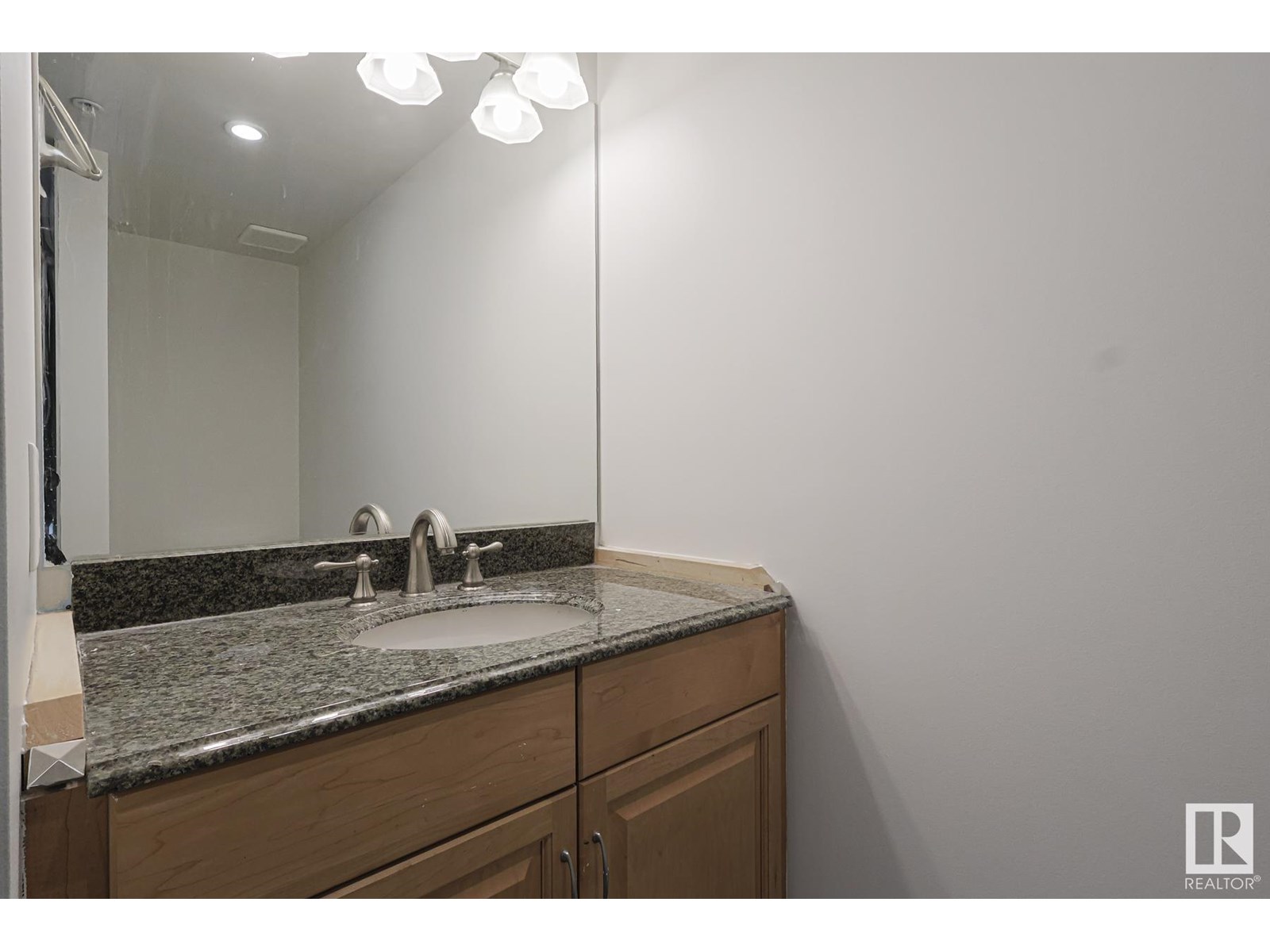 Photo 32 of 502 11111 82 Av Nw Nw, Edmonton AB