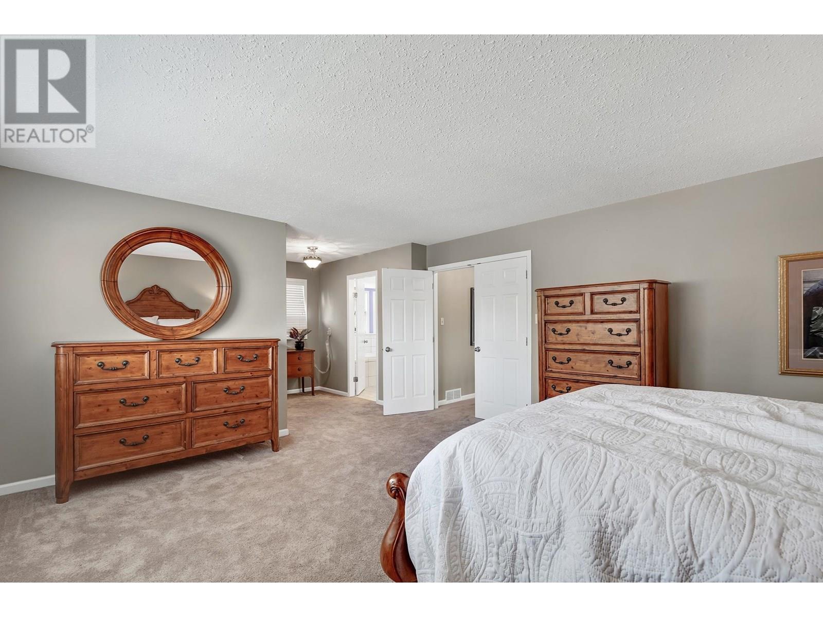 Photo 8 of 496 Glenbrook Drive, New Westminster BC