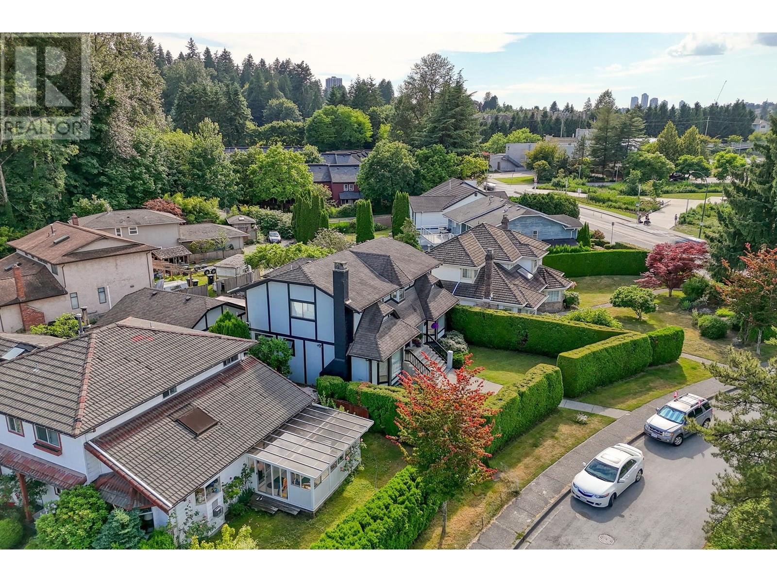 Photo 36 of 496 Glenbrook Drive, New Westminster BC