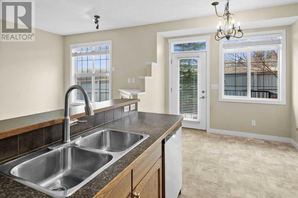 Single Family House for Sale in  Rockyspring Grove NW Rocky Ridge Calgary 
