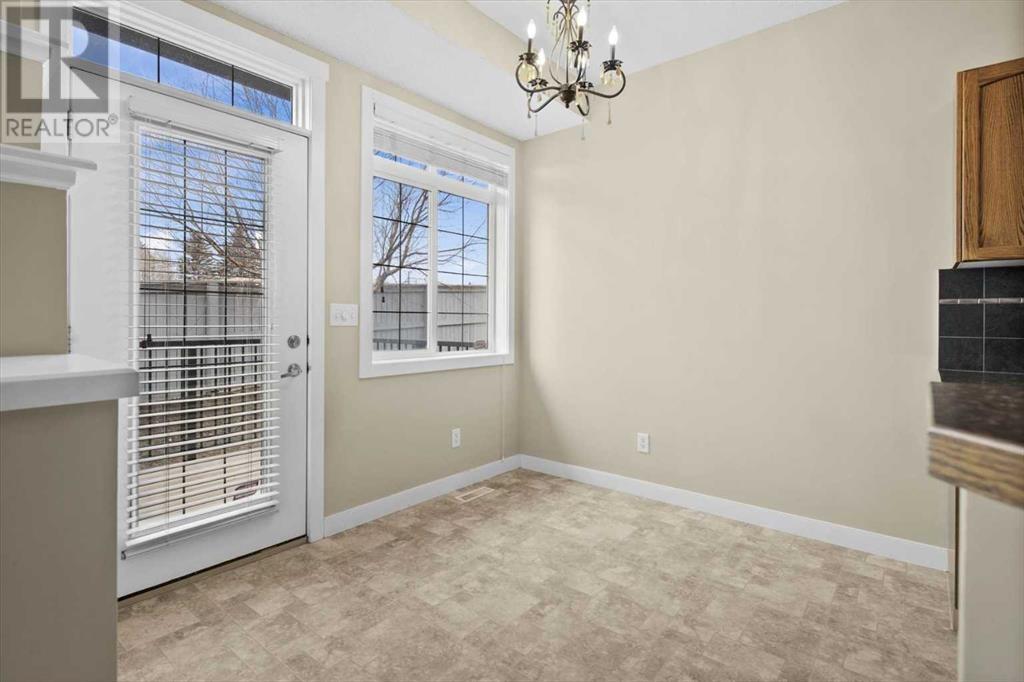 Single Family House for Sale in  Rockyspring Grove NW Rocky Ridge Calgary 