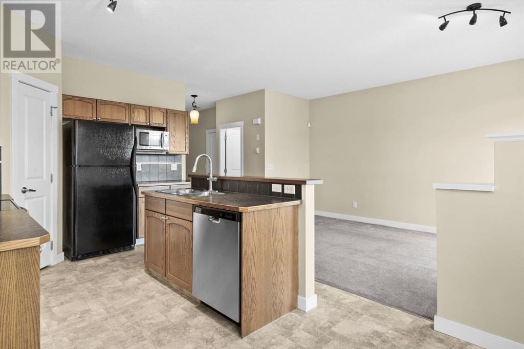 Single Family House for Sale in  Rockyspring Grove NW Rocky Ridge Calgary 