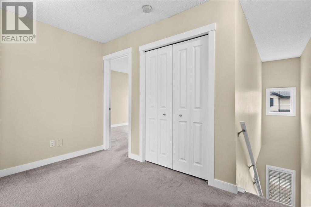 Single Family House for Sale in  Rockyspring Grove NW Rocky Ridge Calgary 