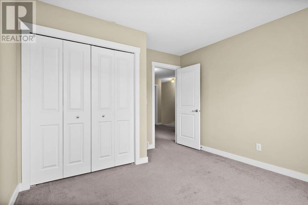 Single Family House for Sale in  Rockyspring Grove NW Rocky Ridge Calgary 