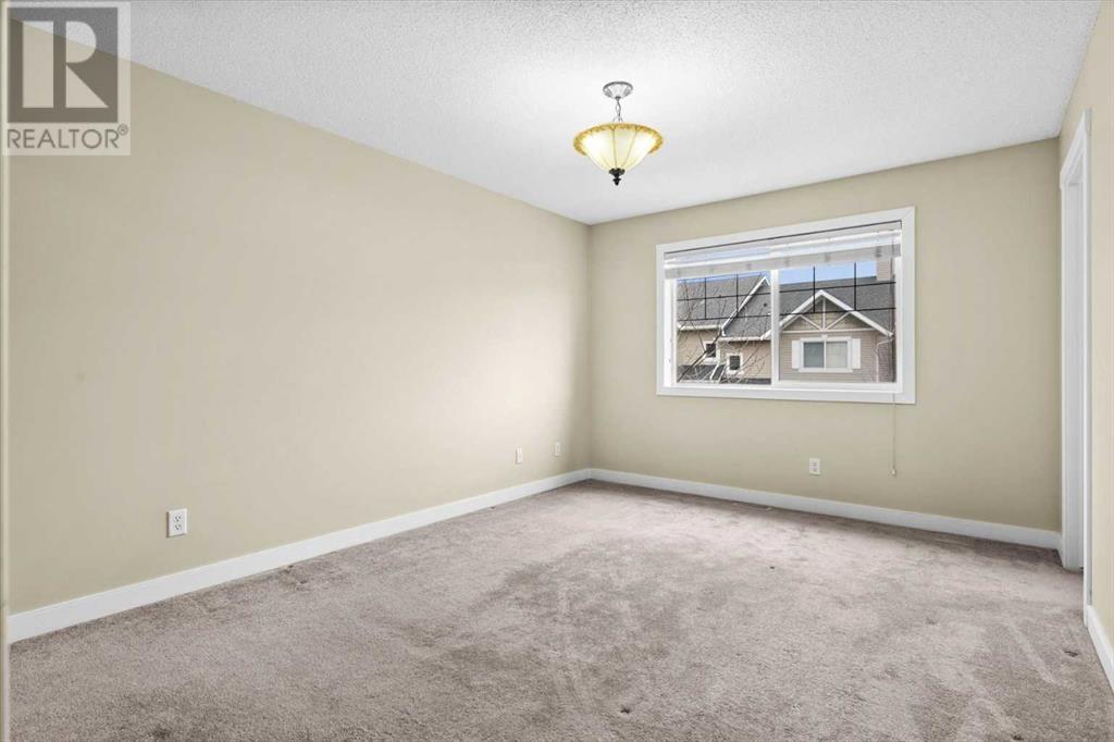 Single Family House for Sale in  Rockyspring Grove NW Rocky Ridge Calgary 