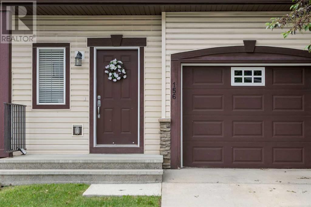 Single Family House for Sale in  Rockyspring Grove NW Rocky Ridge Calgary 