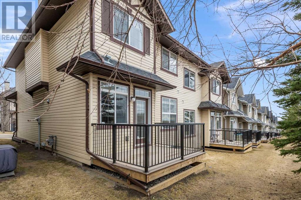 Single Family House for Sale in  Rockyspring Grove NW Rocky Ridge Calgary 