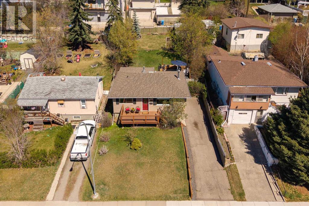 Single Family House Bungalow for Sale in   Avenue NW Montgomery Calgary 