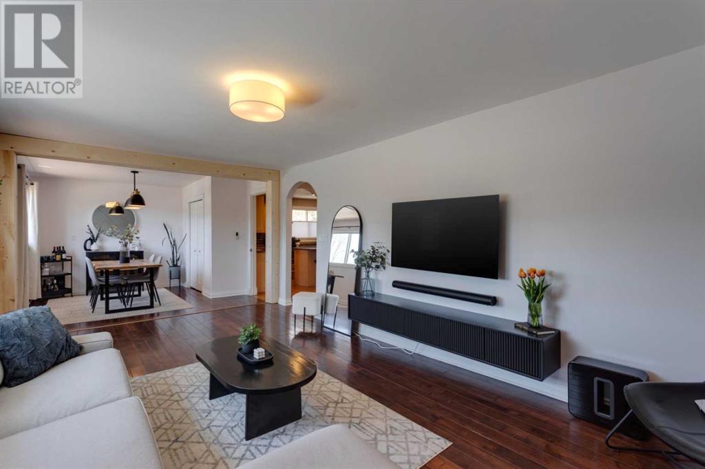 4616 22 Avenue NW, Calgary, Alberta