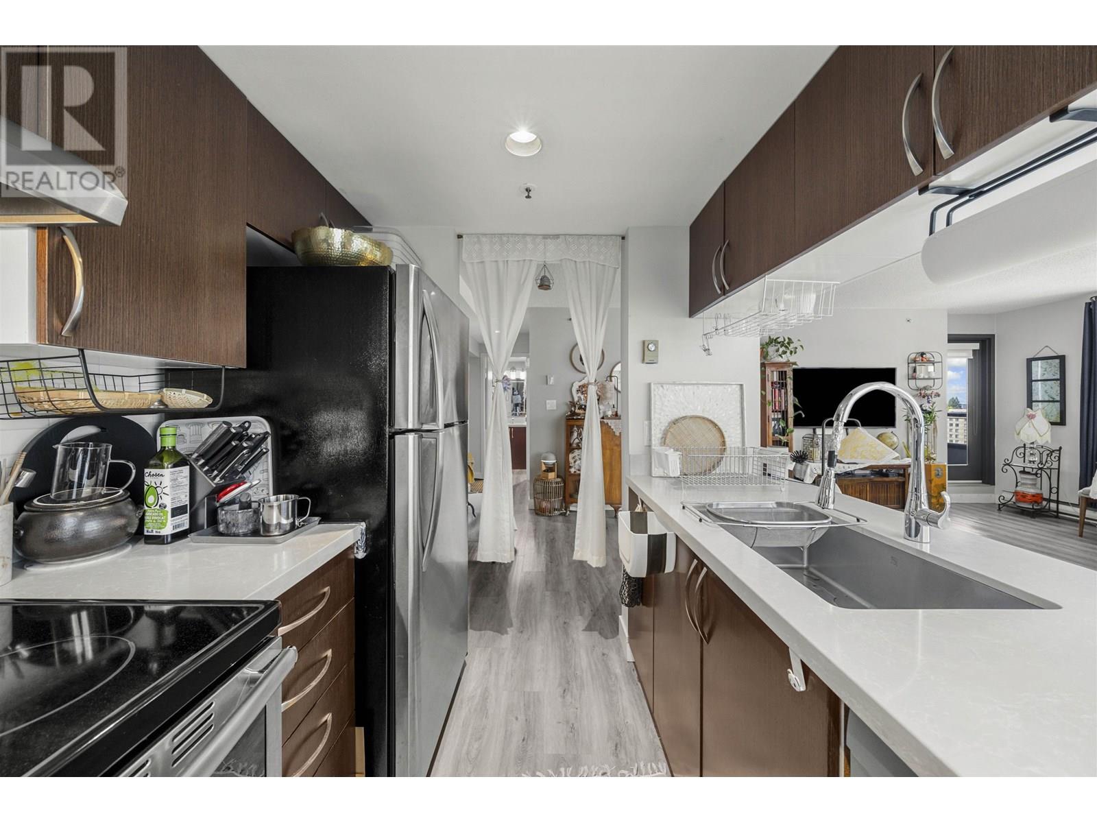 Photo 4 of 1506 1060 Alberni Street, Vancouver BC