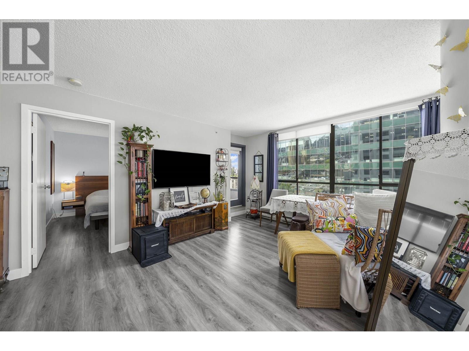 Photo 11 of 1506 1060 Alberni Street, Vancouver BC