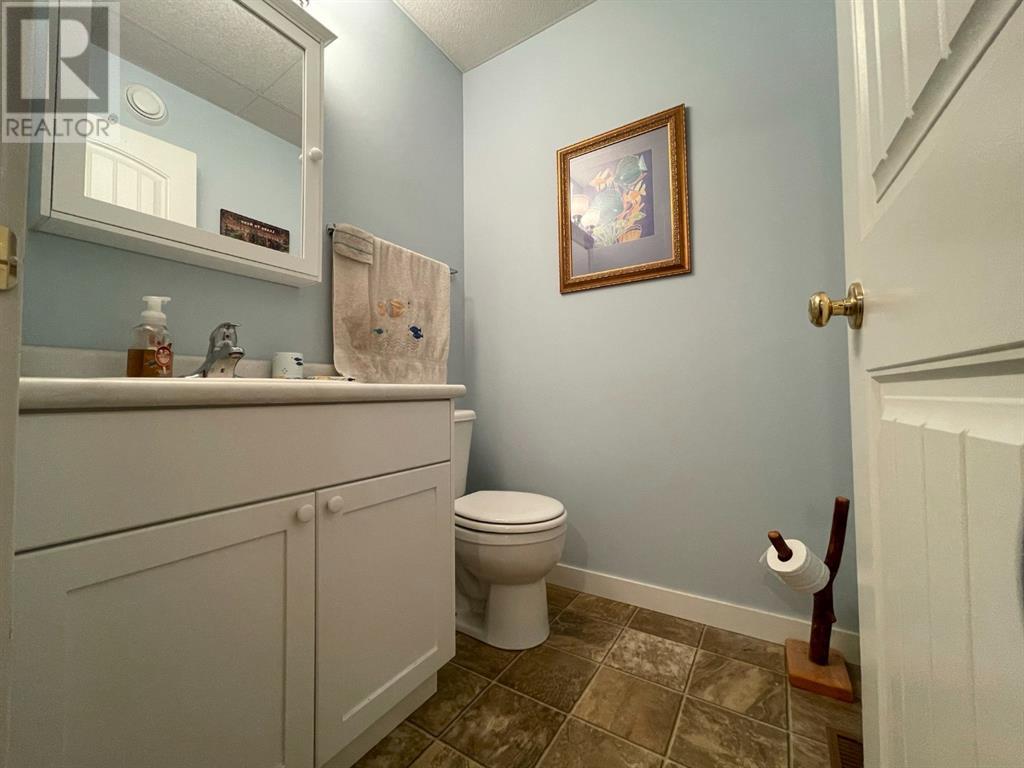 Photo 10 of 503 Makwa Drive, Loon Lake SK