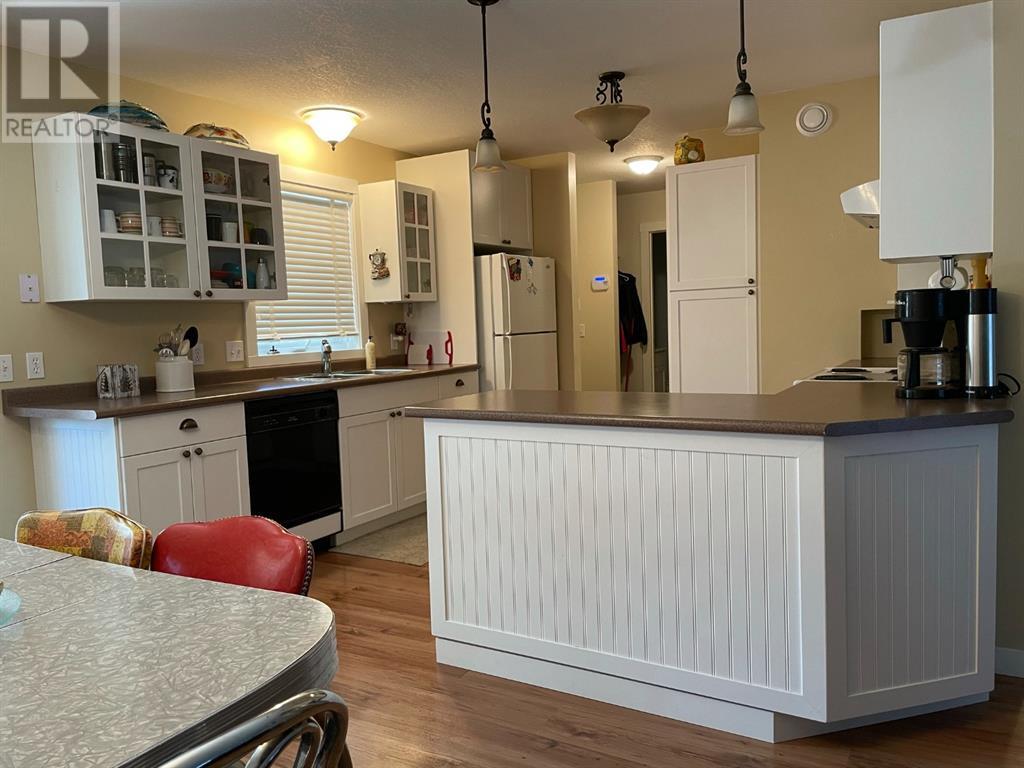 Photo 2 of 503 Makwa Drive, Loon Lake SK