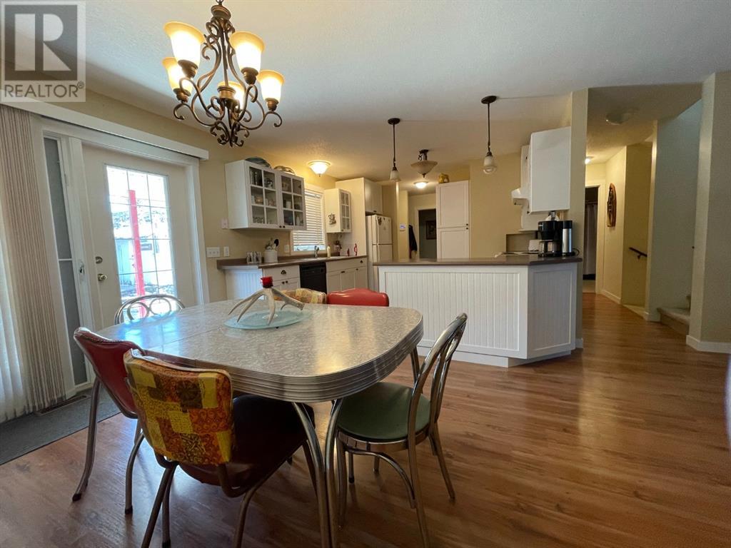 Photo 3 of 503 Makwa Drive, Loon Lake SK