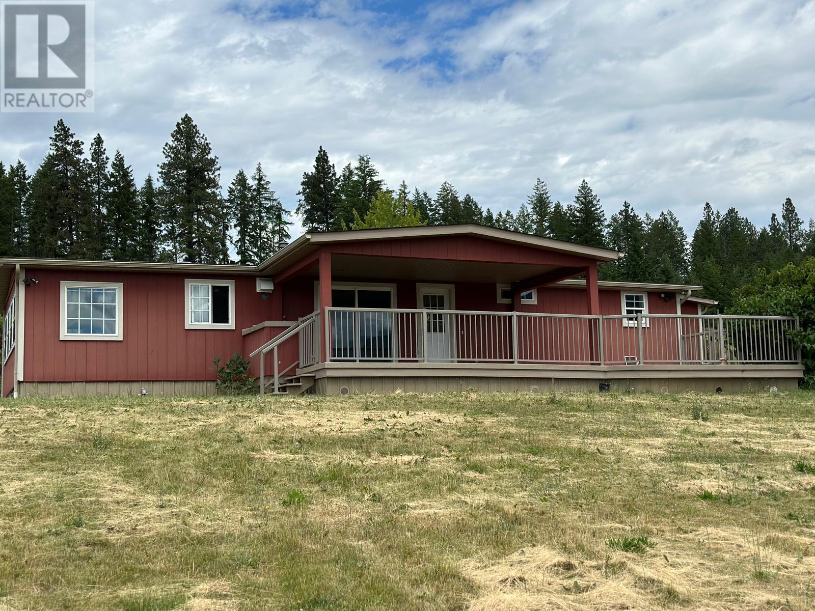 Photo 8 of 3806 38th Avenue, Creston BC