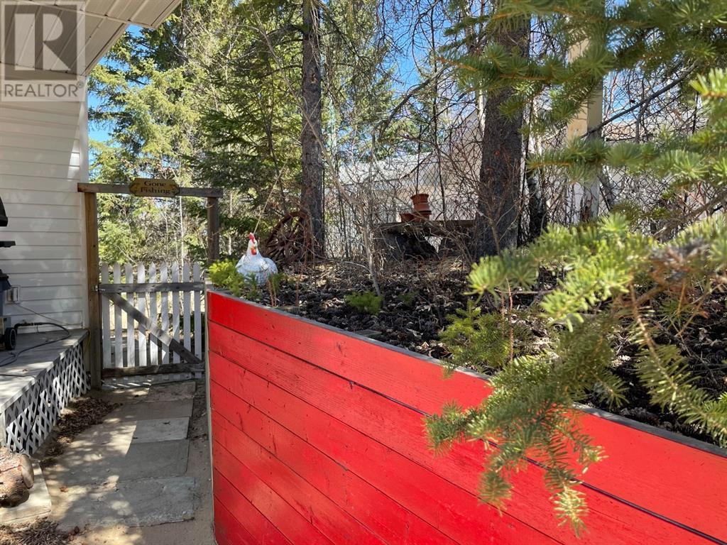 Photo 8 of 503 Makwa Drive, Loon Lake SK