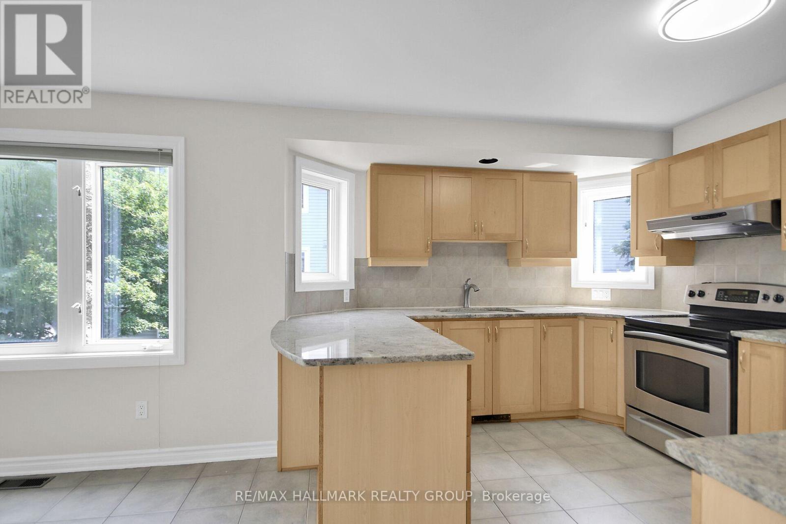 Photo 11 of 5 20 Edenvale Drive, Ottawa ON