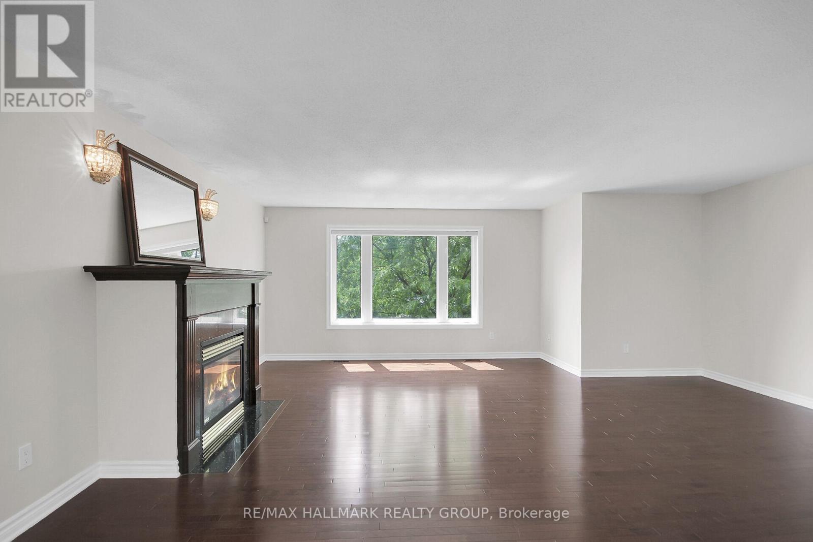 Photo 6 of 5 20 Edenvale Drive, Ottawa ON