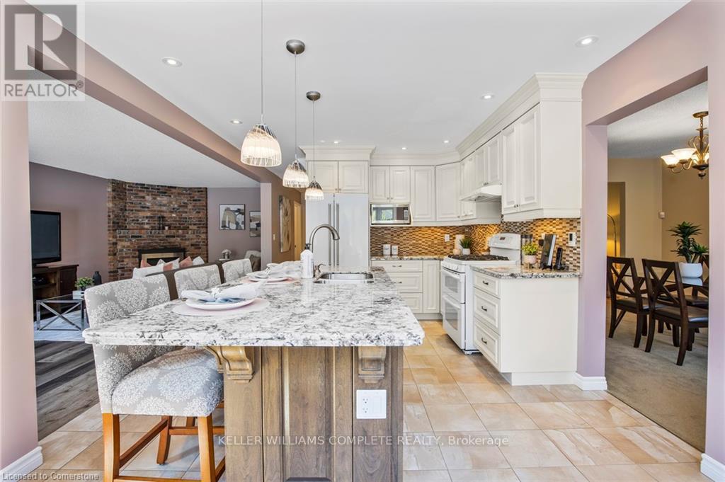 Photo 41 of 106 Maple Drive, Hamilton ON