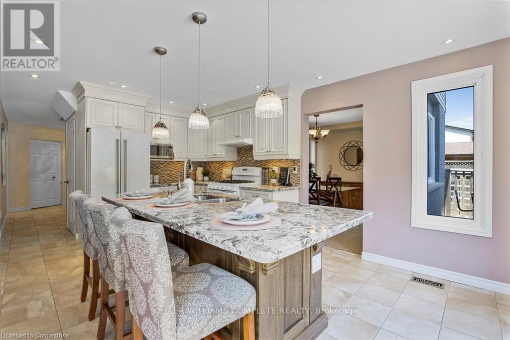 Photo 19 of 106 Maple Drive, Hamilton ON
