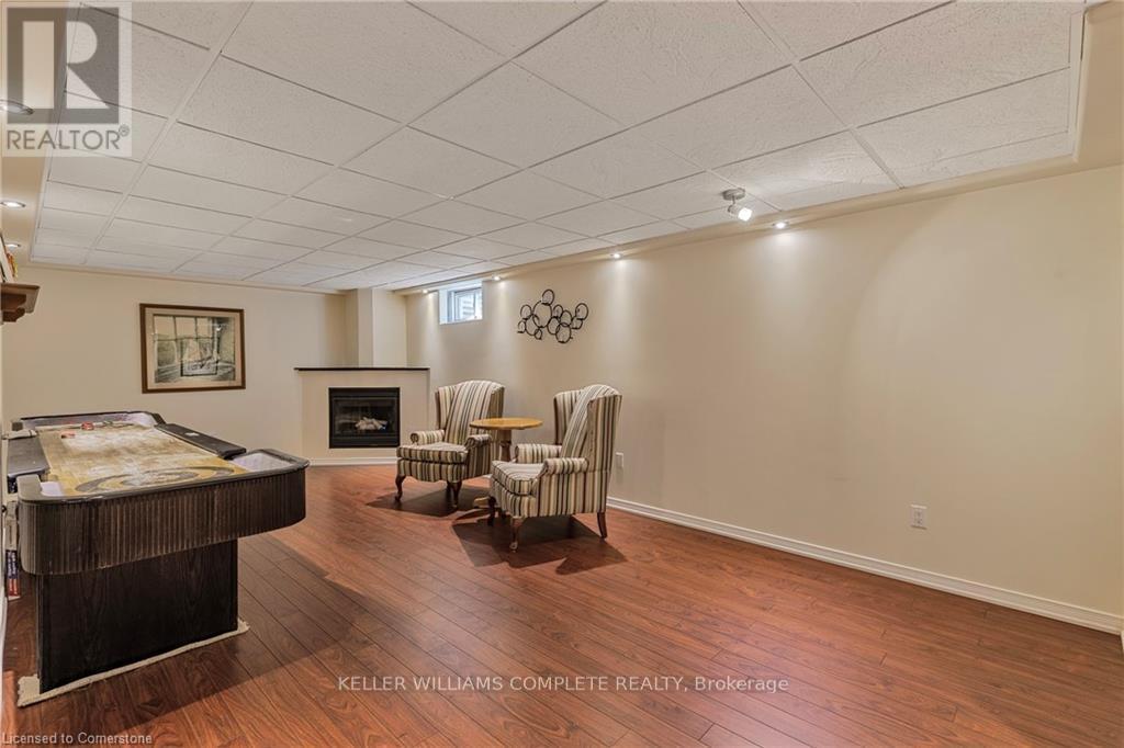Photo 43 of 106 Maple Drive, Hamilton ON