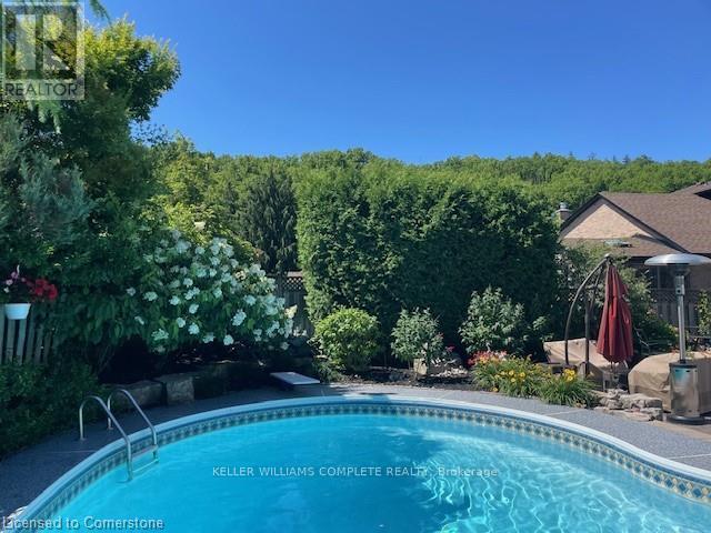 Photo 32 of 106 Maple Drive, Hamilton ON
