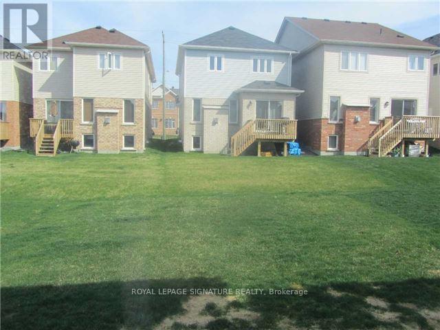 Photo 4 of 14 Dewell Crescent, Clarington ON