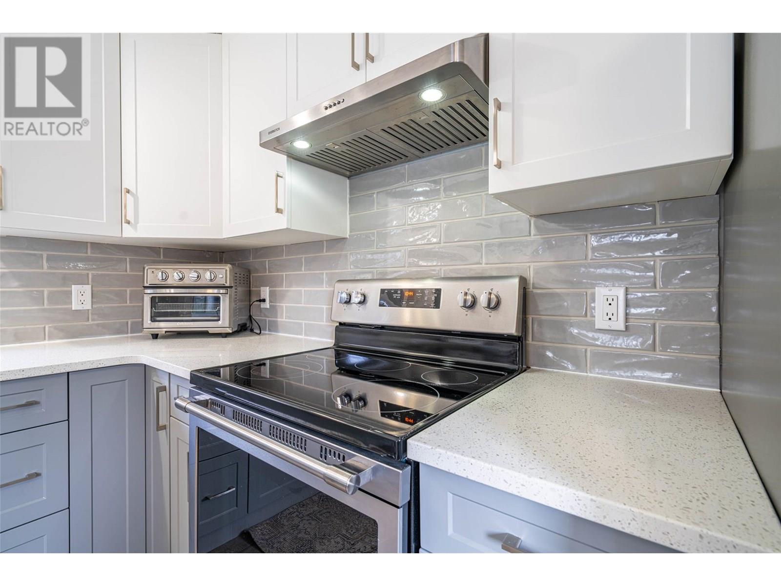 4505 McLean Creek Road Unit# L2, Okanagan Falls