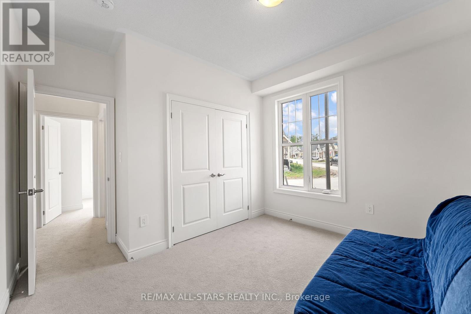 Photo 10 of 4 Palmira Drive, Georgina ON
