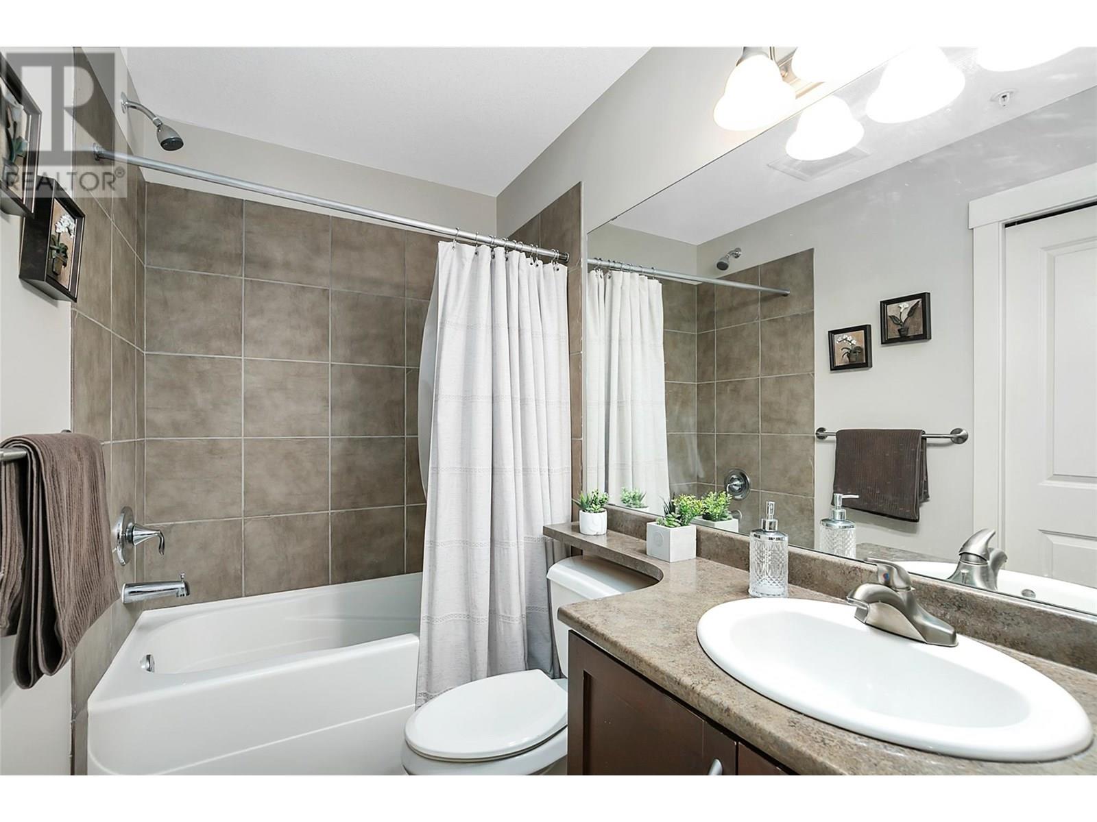 208 3521 Carrington Road, West Kelowna