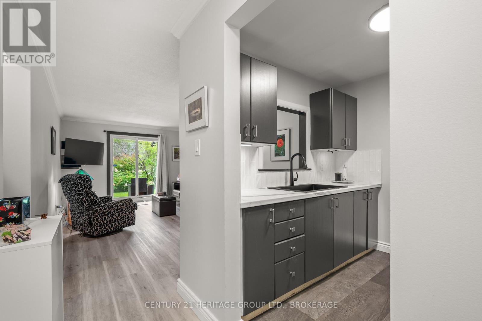 Photo 16 of 114 573 Armstrong Road, Kingston ON